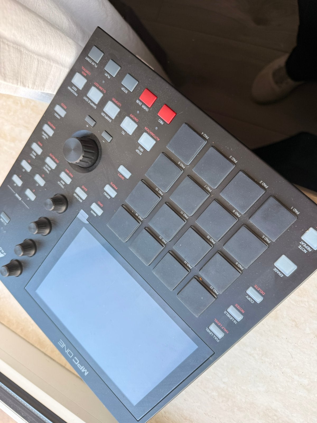MPC One, Ophalen of Verzenden, Zo goed als nieuw