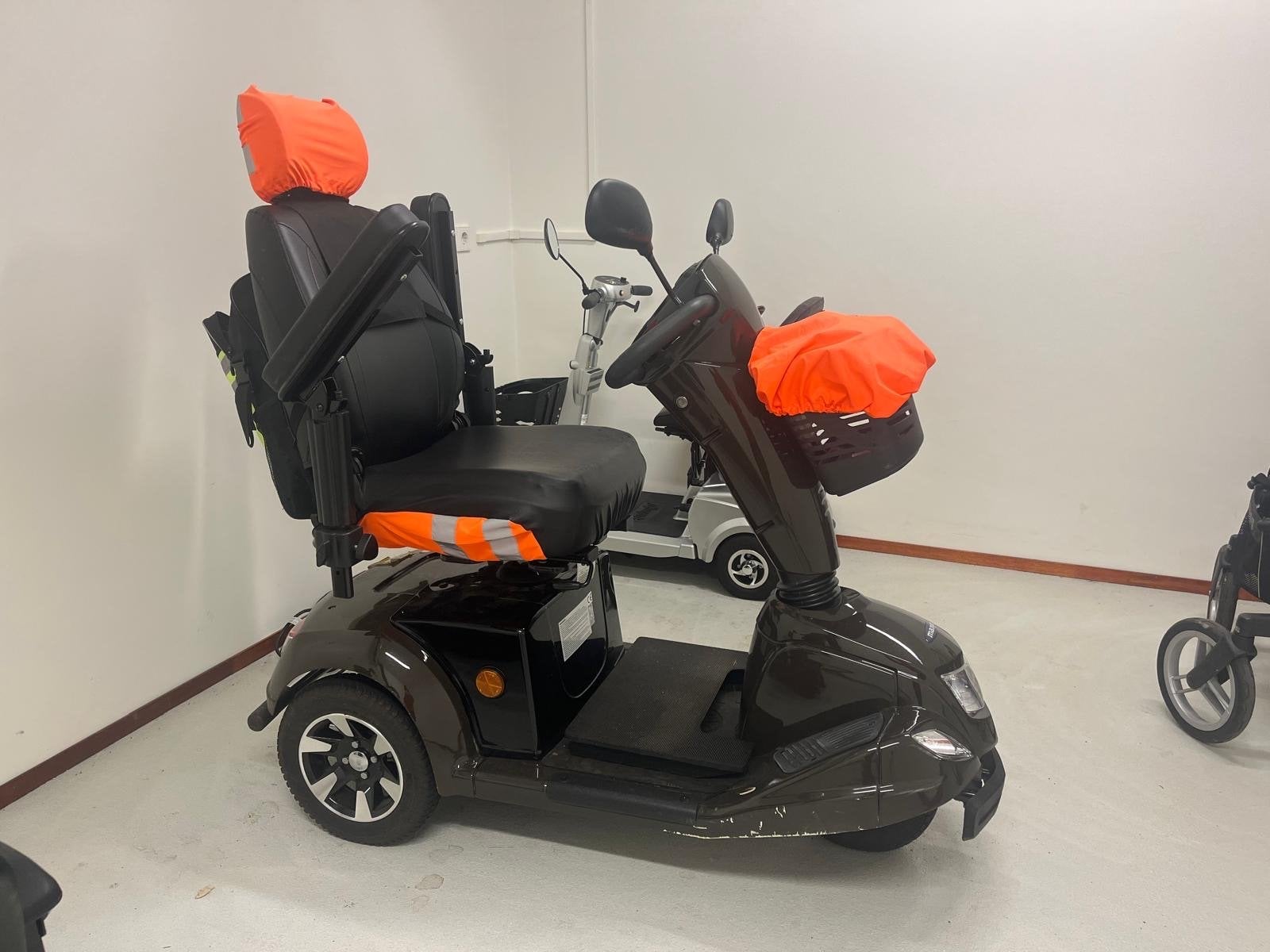 Scootmobiel Mango Leopard 3 LE, Ophalen, Zo goed als nieuw, 16 km/u of meer, Mango