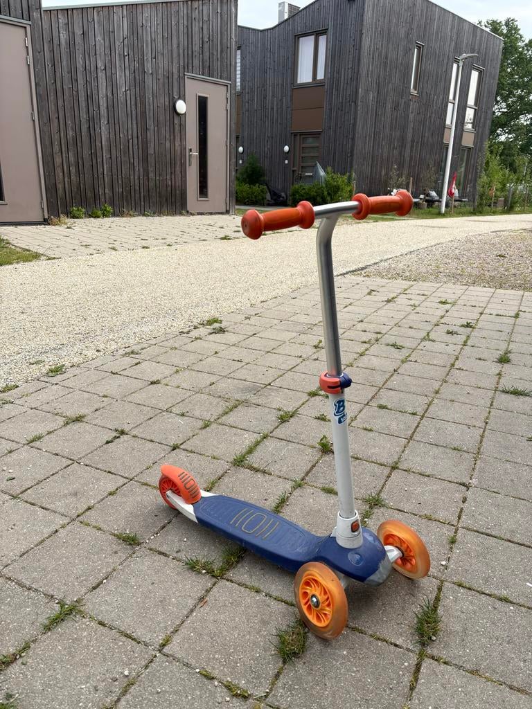 Oxelo step met lichtjes in wielen - Zo goed als nieuw, Ophalen, Zo goed als nieuw, Gewone step