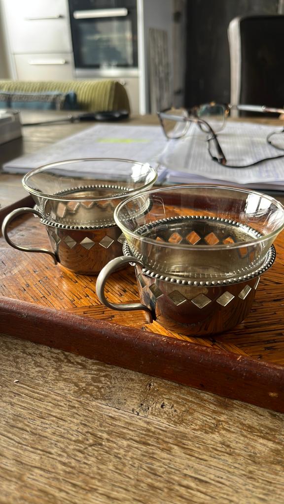 Set van 2 Russische theeglazen uit de jaren 60 mooie staat, Antiek en Kunst, Ophalen of Verzenden