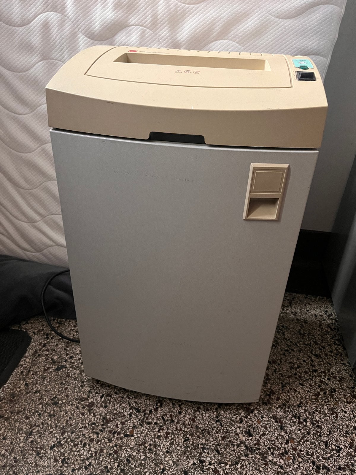 Rexel P260 papiervernietiger, Ophalen, Gebruikt
