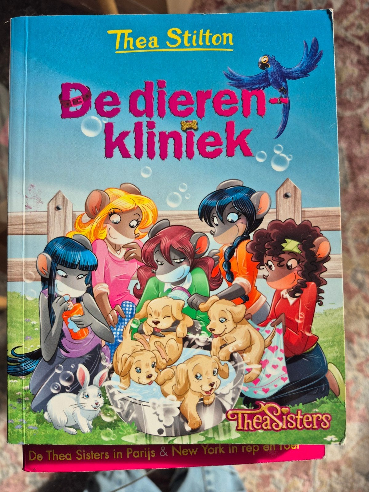 Thea Stilton - De Dierenkliniek (Thea Sisters), Ophalen of Verzenden, Zo goed als nieuw, Thea Stilton, Fictie algemeen