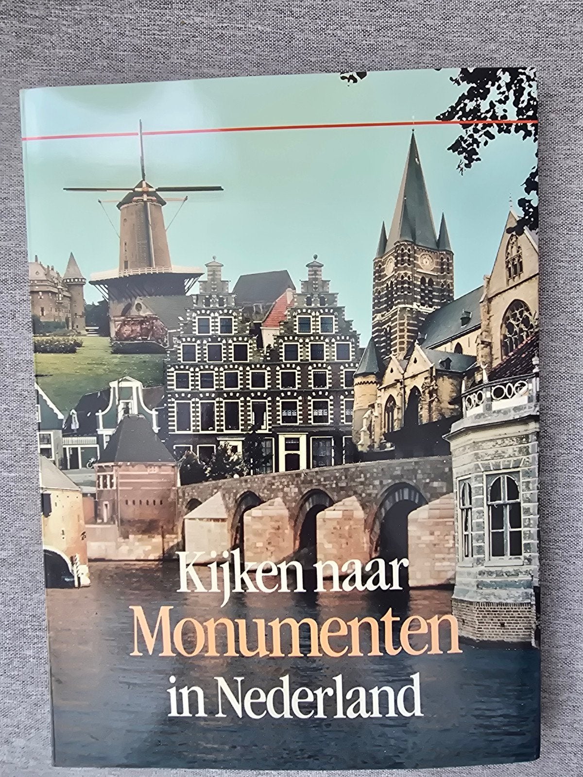 Kijken naar Monumenten in Nederland - Boek, Zo goed als nieuw, Rijksdienst Monumentenzorg, Ophalen, 20e eeuw of later