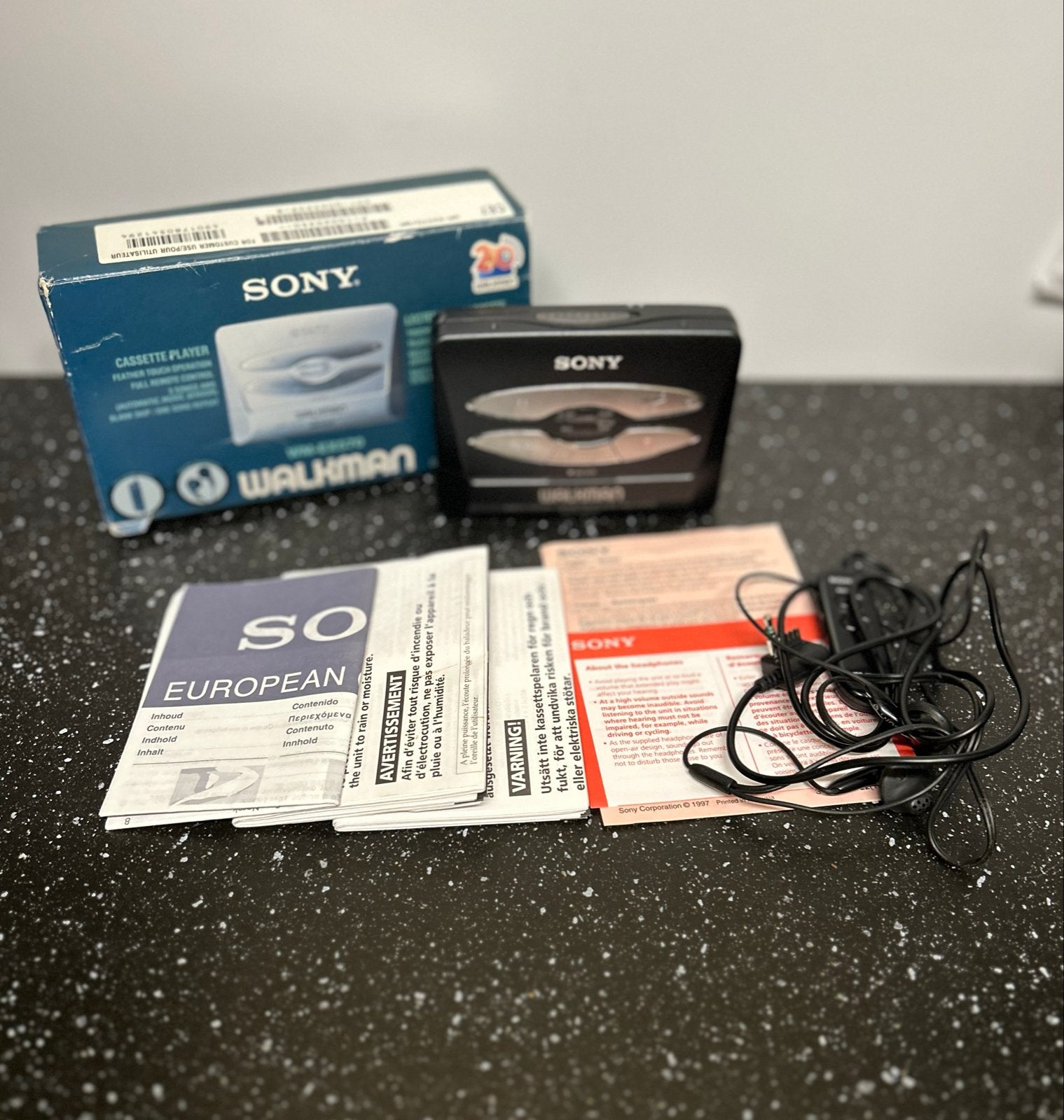 Sony WM-EX570 Walkman met doos en oordopjes (defect), Ophalen of Verzenden, Walkman
