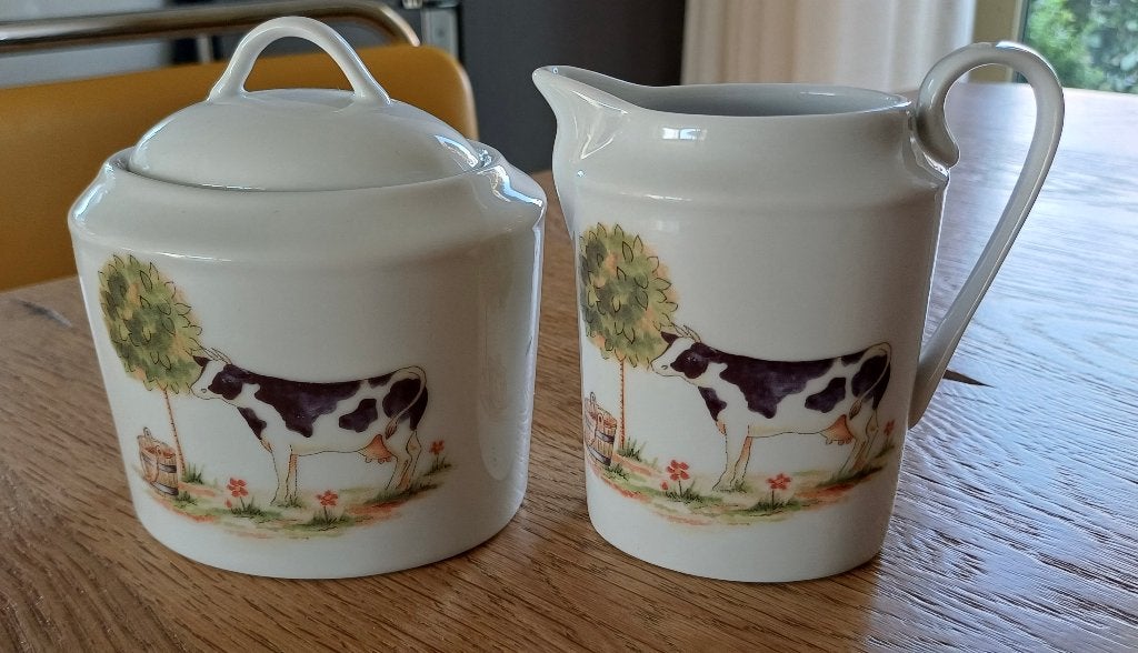 Melk/suiker stelletje, afbeelding koe, Gebruikt, Overige merken, Ophalen of Verzenden, Porselein