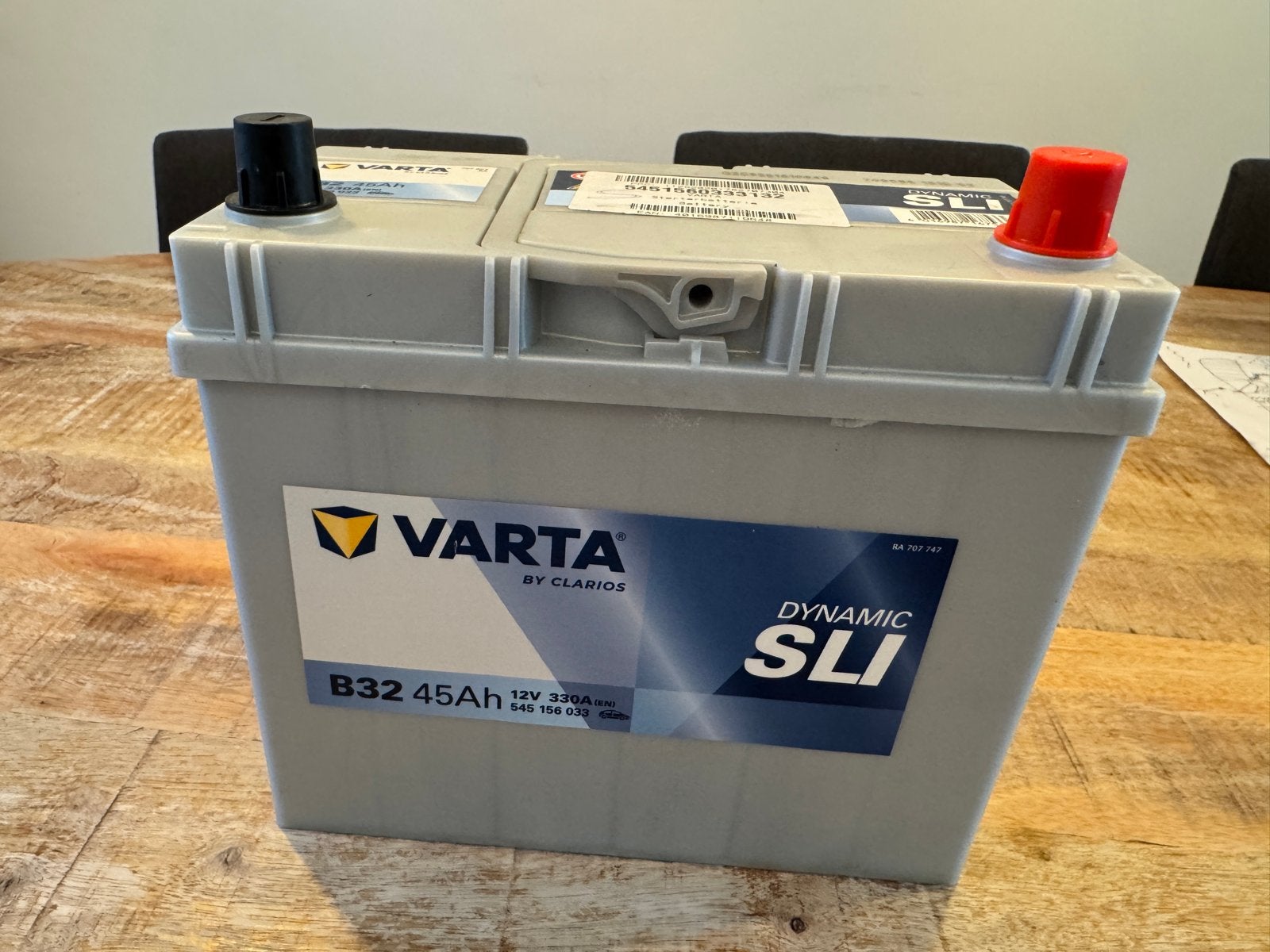 Varta B32 12V 45Ah accu – ZGAN + bon aanwezig, Nieuw, Universele onderdelen