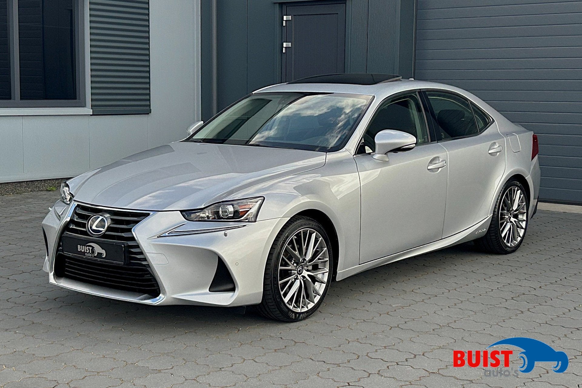 Lexus IS 300h Hybrid Sport Edition SUNROOF LEER 18", Automaat, Achterwielaandrijving, Gebruikt, Met garantie (alle)