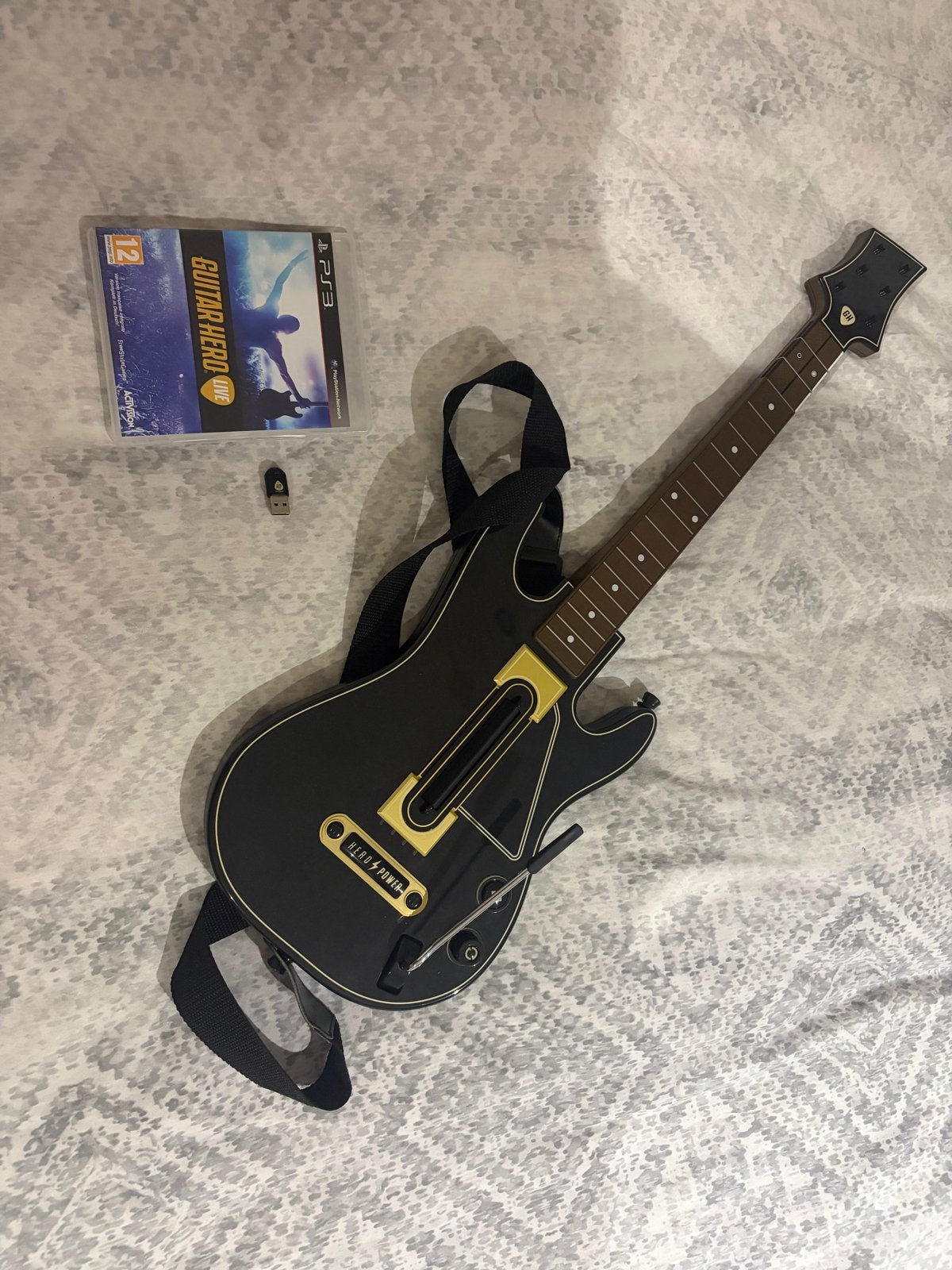 Guitar Hero Live PS3 met gitaar en USB-ontvanger, Ophalen, Muziek, Gebruikt, 1 speler