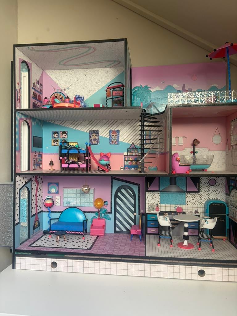 LOL poppenhuis, Ophalen, Zo goed als nieuw, Poppenhuis