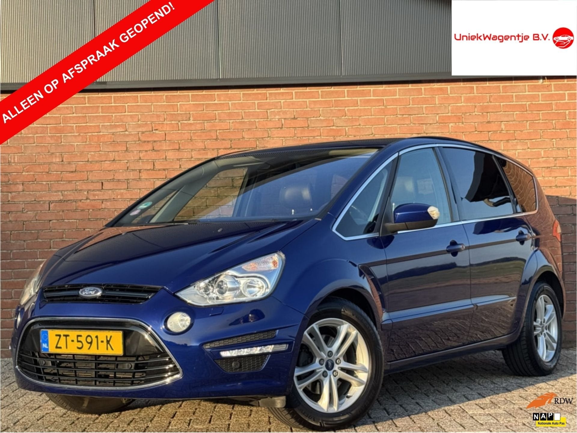 Ford S-Max 2.0EB PLATINUM | NAVI! | PANODAK! | TREKHAAK!, Auto's, Euro 5, 1976 cc, Gebruikt, Zwart