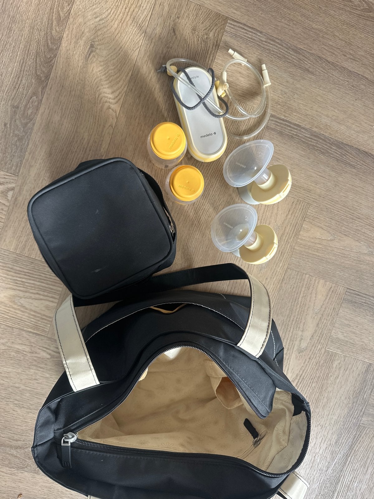 Medela freestyle handsfree kolf, Gebruikt, Medela, Borstkolf, Ophalen of Verzenden