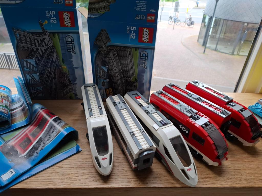 Lego city treinen sets - 60051 - 7938 - 7895 - 7499, Kinderen en Baby's, Speelgoed | Duplo en Lego, Ophalen of Verzenden