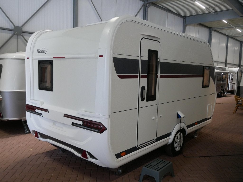 Hobby De Luxe 400 SFE NU BIJ VAN EIJK CARAVANS!, Caravans en Kamperen, Caravans, Hobby, Bedrijf, Tot en met 3, Overige typen