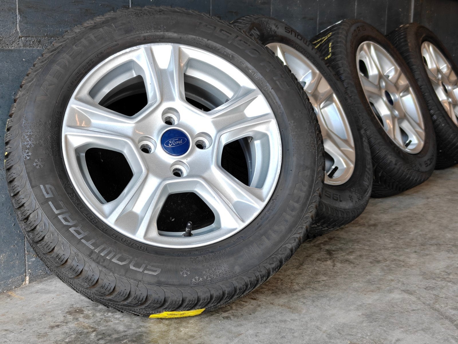 15" Originele Ford B-Max Transit Courier Winterset TPMS, Gebruikt, 15 inch, Klanten@ford.com, Ford