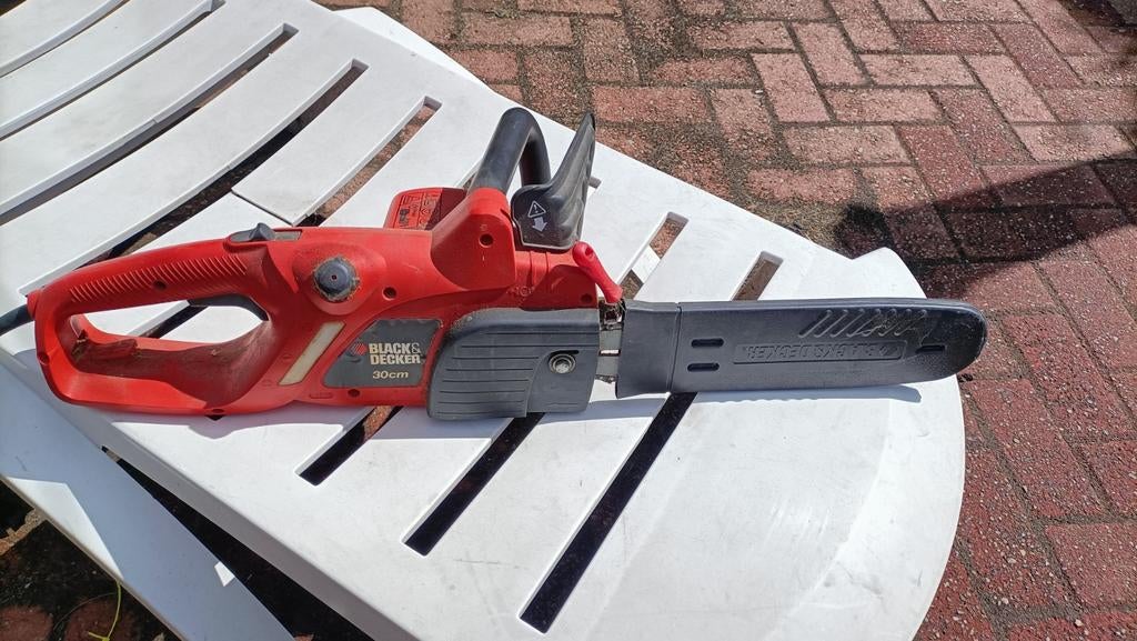 Black&Decker elektrische kettingzaag 30cm + 4,5L olie, Ophalen, Gebruikt, 70 mm of meer, Kettingzaag