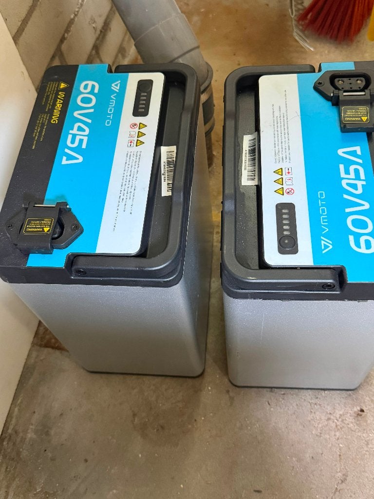 Accu's Super Soco CPX met oplader, Ophalen, Zo goed als nieuw, Overige typen