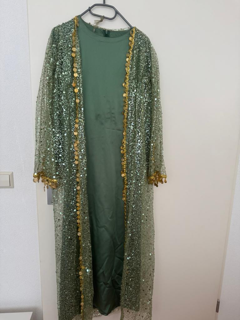 Mooie feest jurk 2 delig pistache kleur maat xs, Kleding | Dames, Gelegenheidskleding, Zo goed als nieuw, Galajurk, Maat 34 (XS) of kleiner