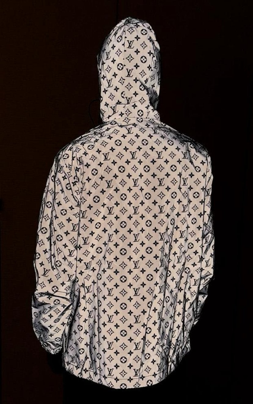 Louis Vuitton Reflective, Kleding | Heren, Ophalen of Verzenden, Zo goed als nieuw, Maat 52/54 (L), Wit