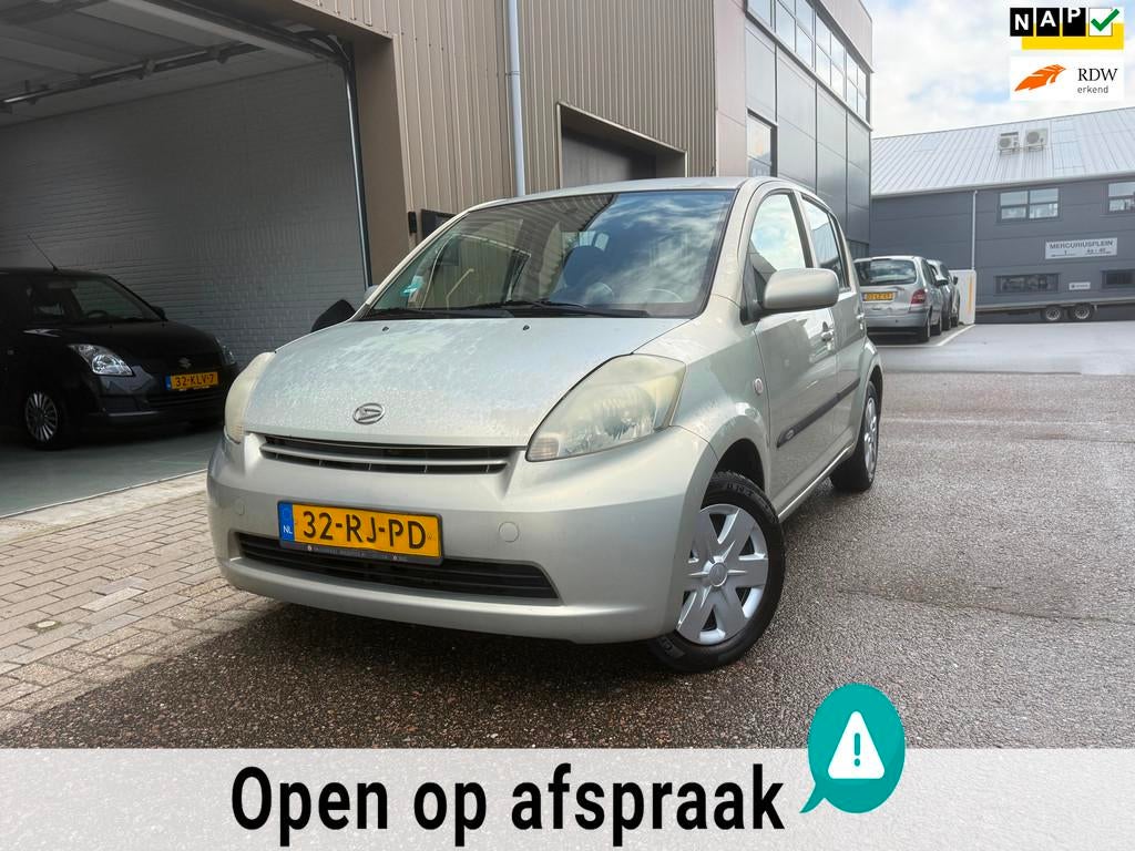 Daihatsu Sirion 2 1.3-16V Comfort Automaat Airco, Auto's, Huisgarantie, 4 cilinders, Met garantie (alle), Beige