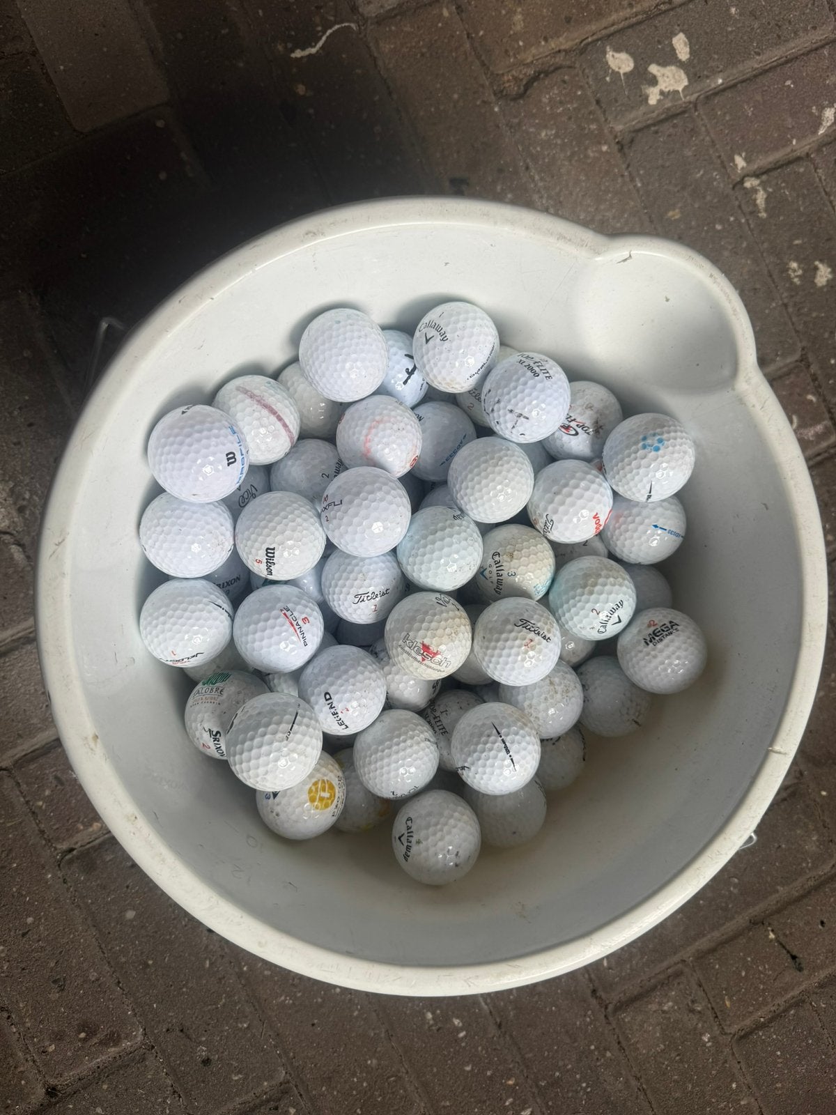Golfballen 100 stuks diverse merken, Sport en Fitness, Golf, Ophalen of Verzenden, Gebruikt, Bal(len)