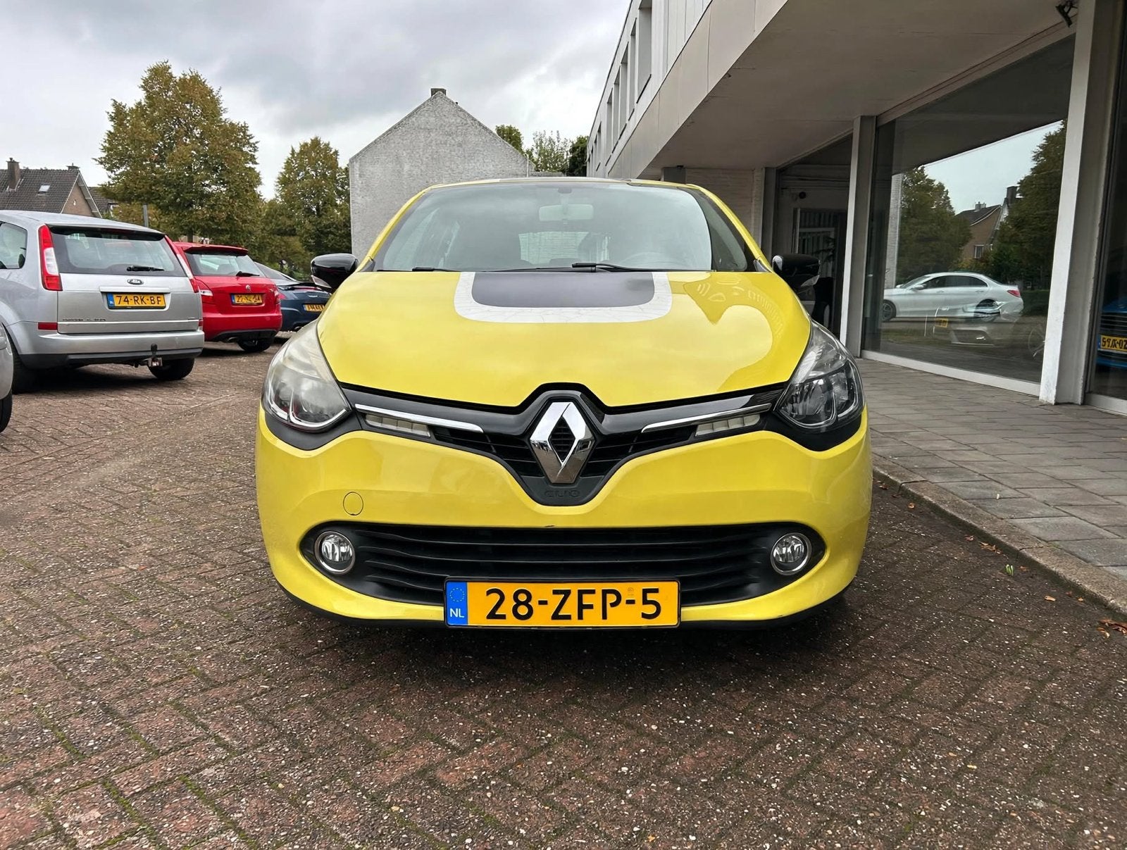 Renault Clio Energy TCe 90pk S&S Eco2 2012 Geel