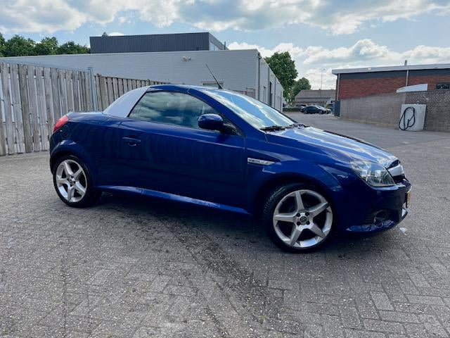 Cabrio Opel Tigra 1.8 16V Twintop 2005 Blauw lage KMstand, Auto's, Opel, Particulier, Tigra, Benzine, E, Cabriolet, Handgeschakeld