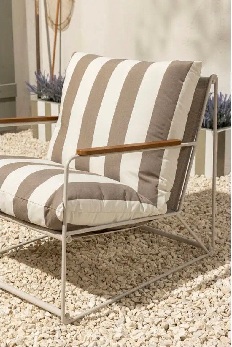 Luxe buitenset: NIEUW 2 stoelen met gestreepte kussens, Tuin en Terras, Tuinstoelen, Ophalen, Zo goed als nieuw, Metaal