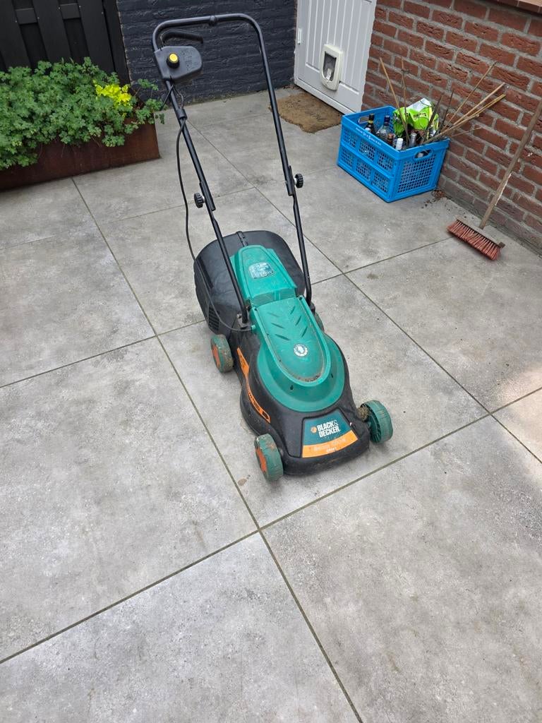 Black+Decker Elektrische Grasmaaier - Goede Staat, Tuin en Terras, Grasmaaiers, Ophalen, Cirkelmaaier, Gebruikt, Elektrische grasmaaier