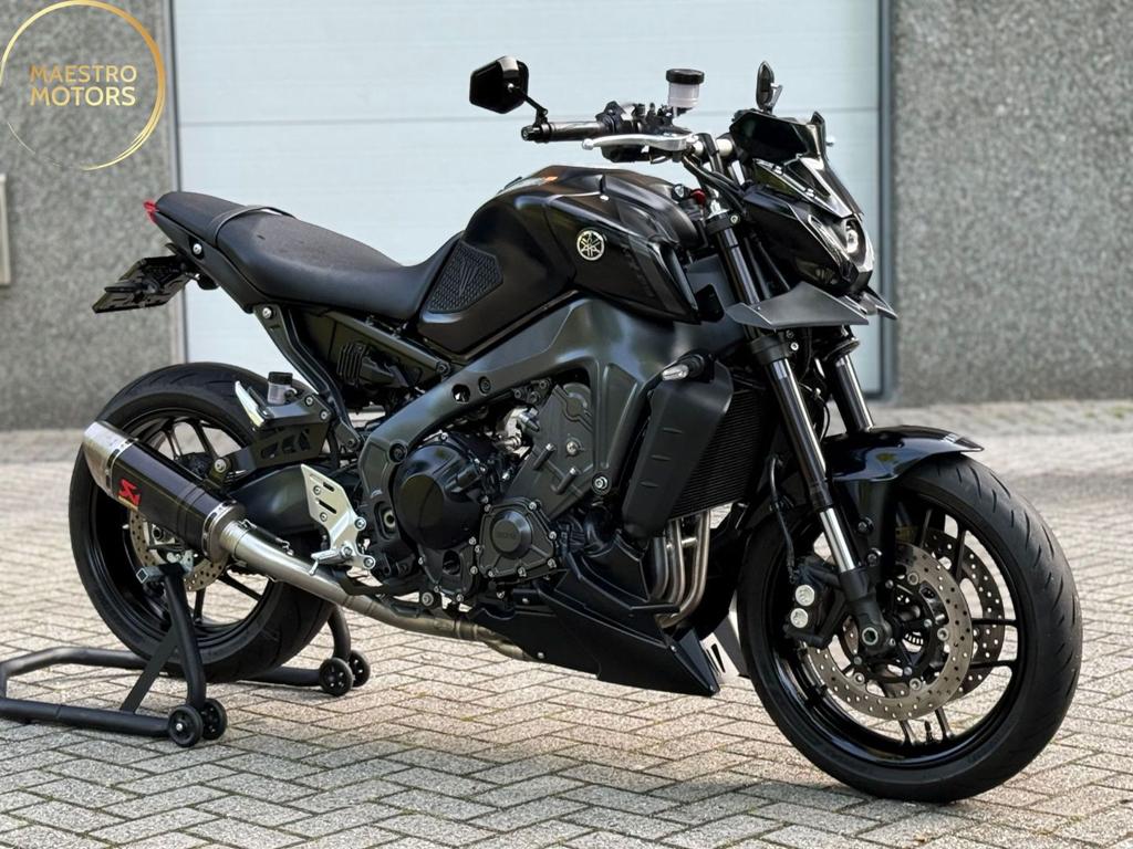 YAMAHA MT09 Techblack Akrapovic Racing Line DIK Uitgevoerd !, Motoren, Motorrijbewijs A, Bedrijf, Meer dan 35 kW, YAMAHA