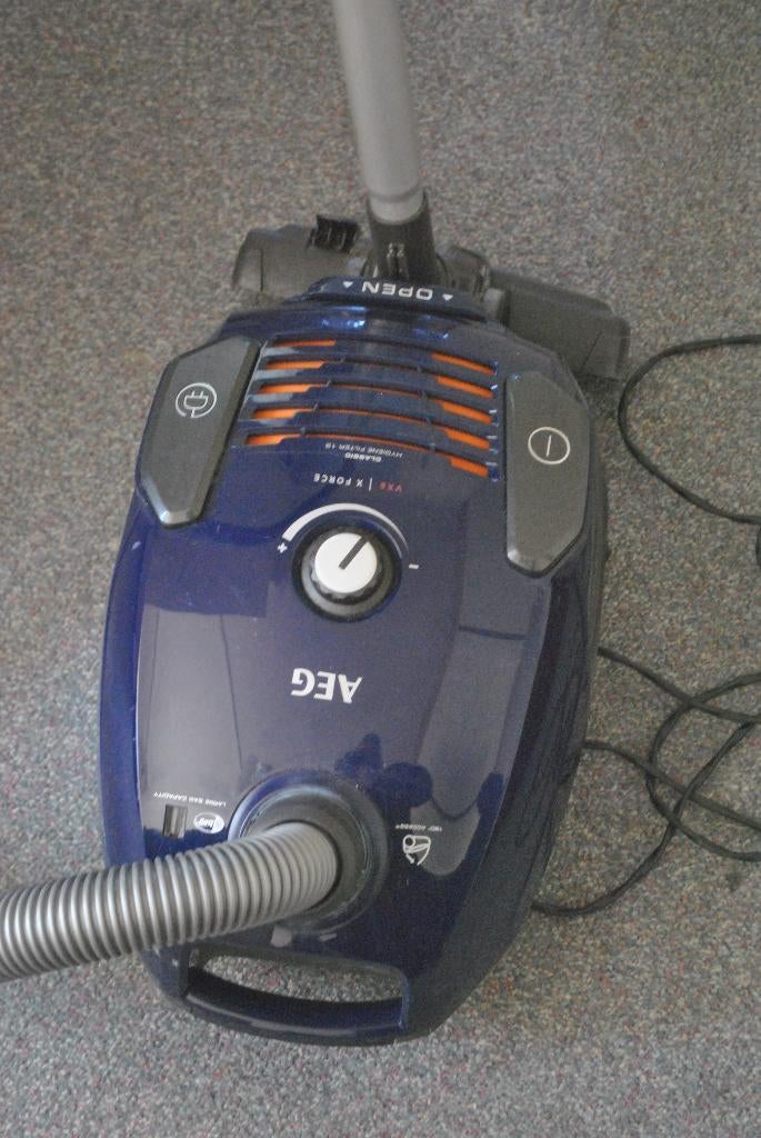 Stofzuiger, AEG Vx6 force, Gebruikt, Stofzuiger, Minder dan 1200 watt, Ophalen