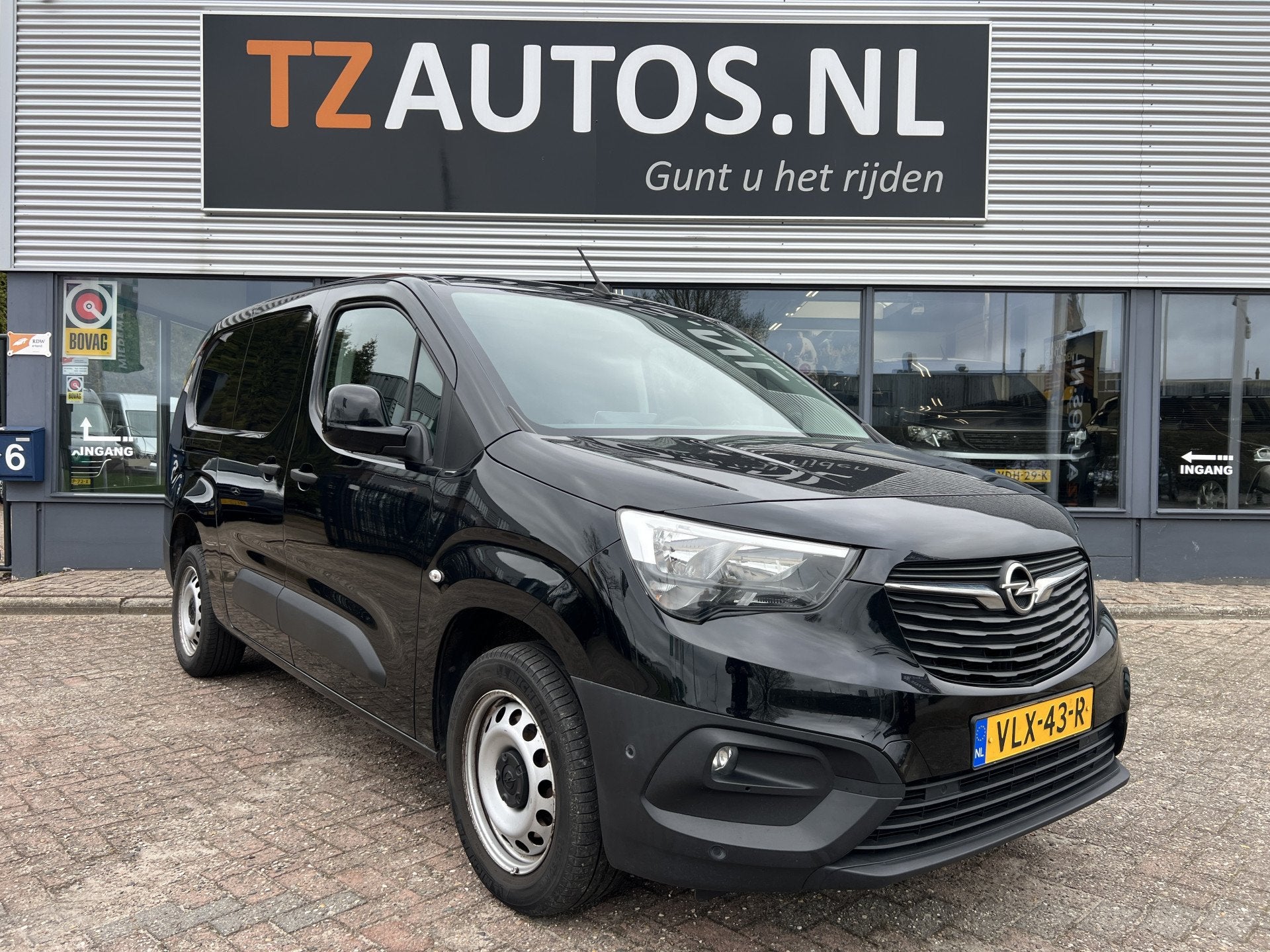 Opel Combo 1.5D L2H1 Navi/Carplay/Camera/Cruise (bj 2021), Auto's, Voorwielaandrijving, Gebruikt, 4 cilinders, Zwart