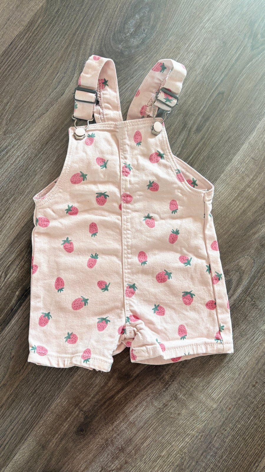 Roze aardbeien tuinbroekje voor baby's, Ophalen of Verzenden, Zo goed als nieuw, Meisje