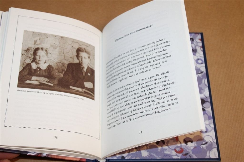 Kusje Voor Popje — Verhalen Dementie, Gesigneerd Ria Tuenter, Ophalen of Verzenden, Zo goed als nieuw