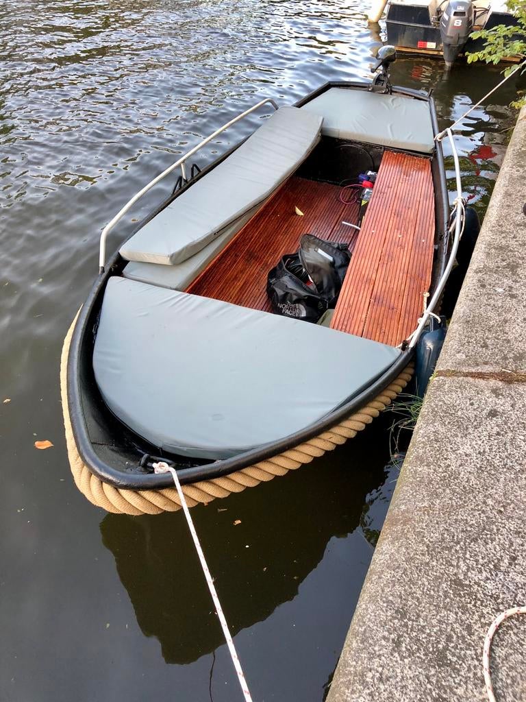 Mooie stalen sloep/grachtenboot - instapklaar! Incl. E-motor, Watersport en Boten, Sloepen, Ophalen, Staal, Elektrisch, Zo goed als nieuw