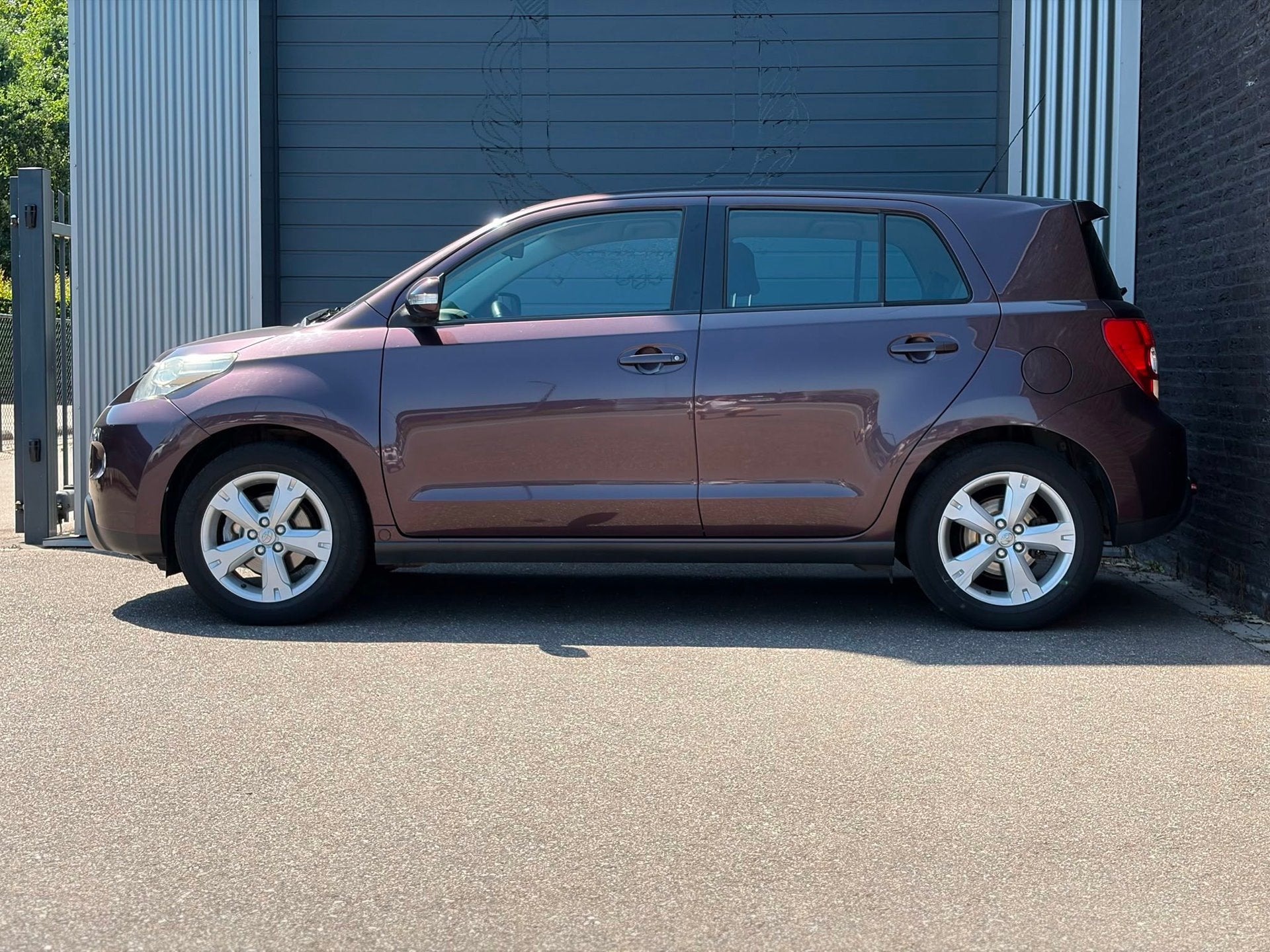Toyota Urban Cruiser 1.3 VVT-i Aspiration Airco|Nap, Voorwielaandrijving, 49 €/maand, Bedrijf, Grijs