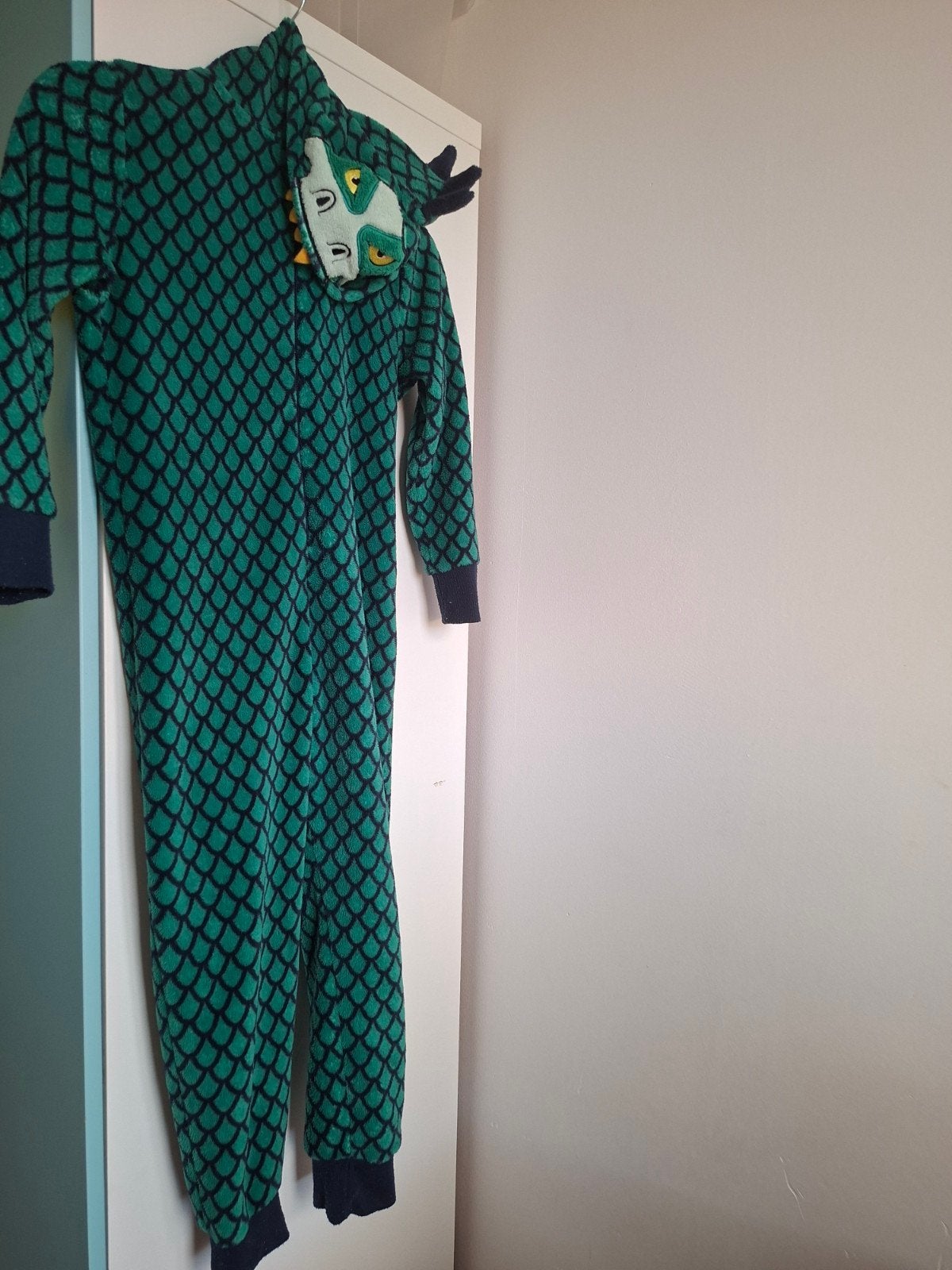 Groene draken onesie maat 134/140, Nacht- of Onderkleding, Gebruikt, 9th Avenue, Jongen of Meisje