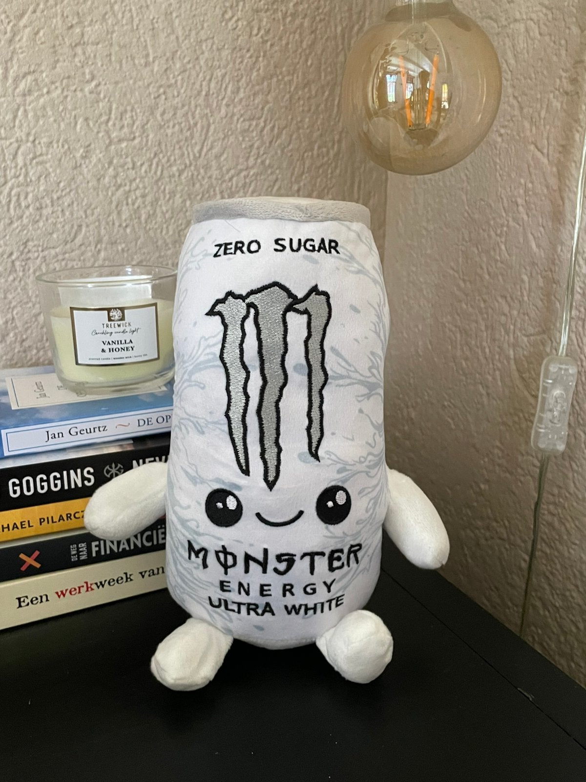 Superleuke Monster Energy Knuffel – Ultra White, Ophalen of Verzenden, Nieuw, Wit