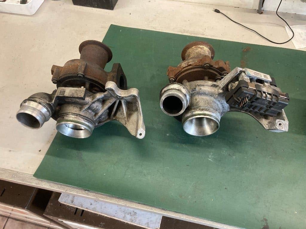 Twee turbos | BMW N47 motor | Voor onderdelen | Defect, Ophalen of Verzenden, Gebruikt, BMW