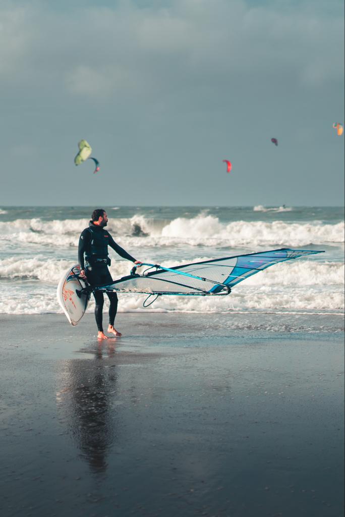 Fanatic freewave 86L & Ezzy zeilen compleet, Watersport en Boten, Windsurfen, Gebruikt, Complete set, Minder dan 250 cm, Met vin(nen)
