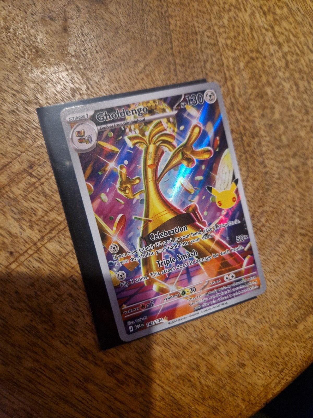 Gholdengo Pokémon kaart - Celebrations 142/128, Hobby en Vrije tijd, Ophalen, Zo goed als nieuw, Losse kaart, Foil