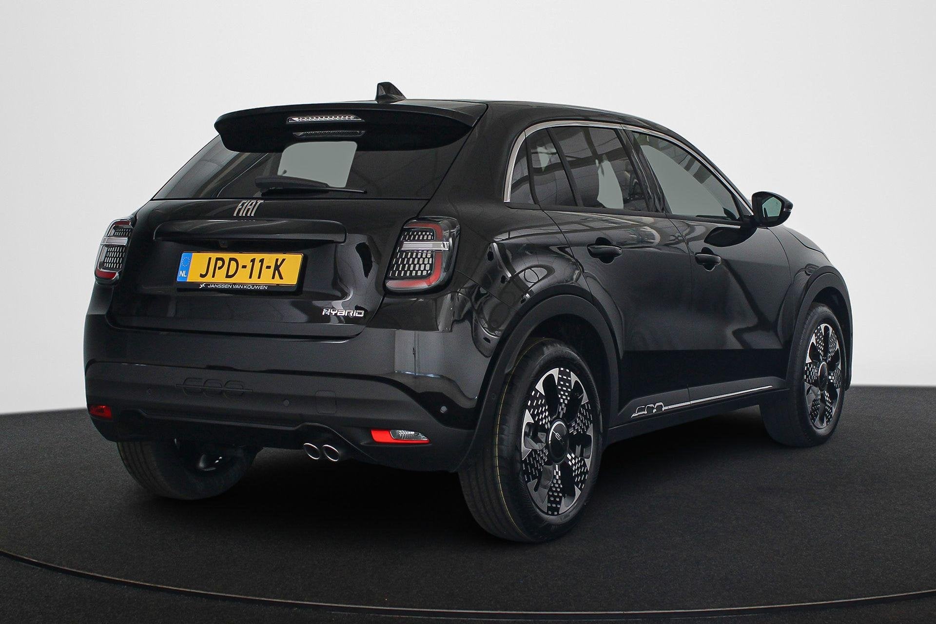Fiat 600 1.2 Hybrid La Prima / Navi / Leer / Clima / Carplay, Auto's, Euro 6, 1199 cc, 620 kg, Zwart