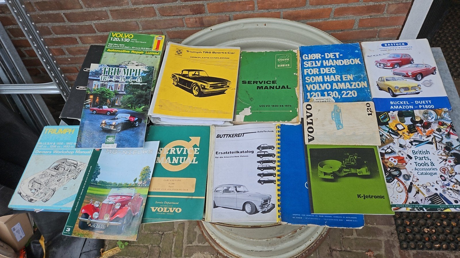 auto boeken volvo mg truimph, Ophalen of Verzenden, Zo goed als nieuw, Volvo