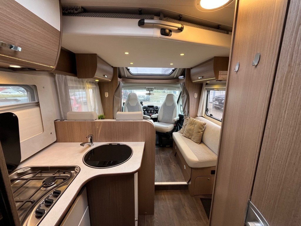 Caravans And Camping Carado