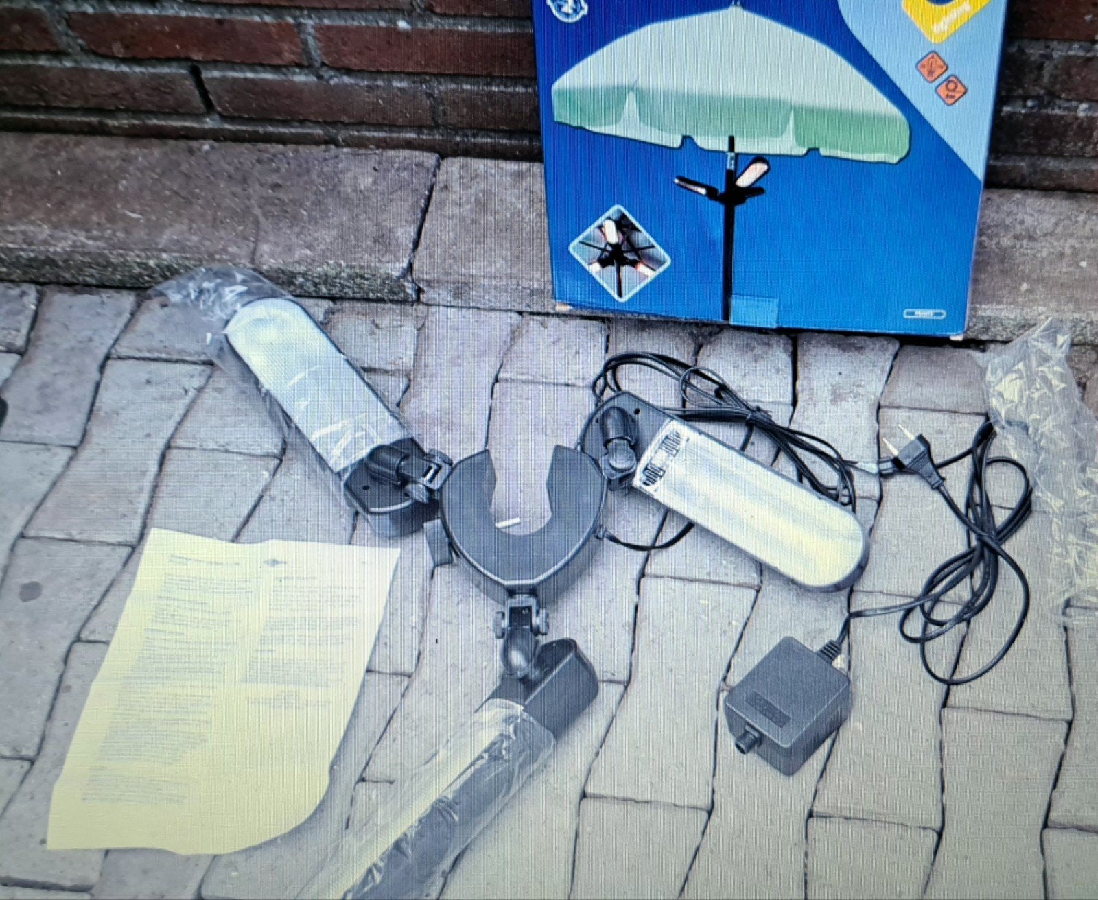 Parasolverlichting met 3x 7W halogeenlampen, Kunststof, Minder dan 50 watt, Nieuw, Ophalen of Verzenden