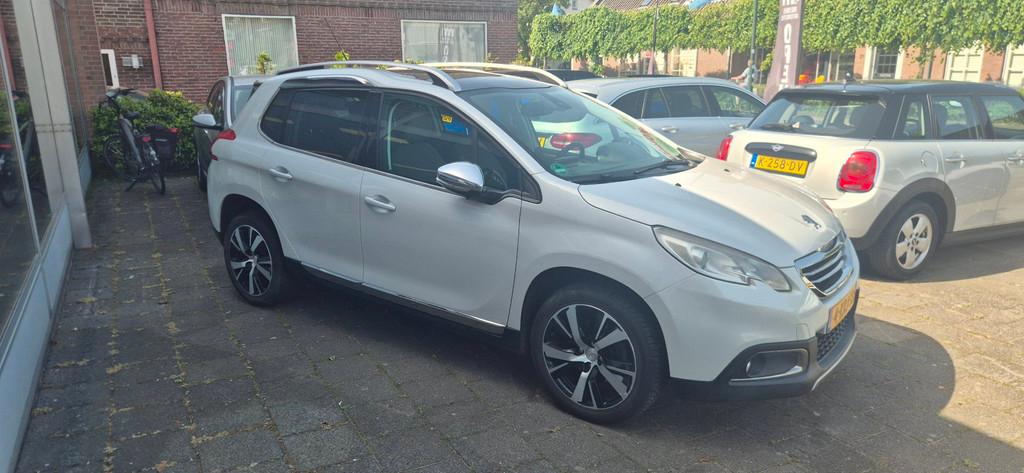 Peugeot 2008 1.6 VTi Féline Pano | Parkeersens. | Cruisecon, Auto's, Voorwielaandrijving, Euro 5, Gebruikt, 4 cilinders