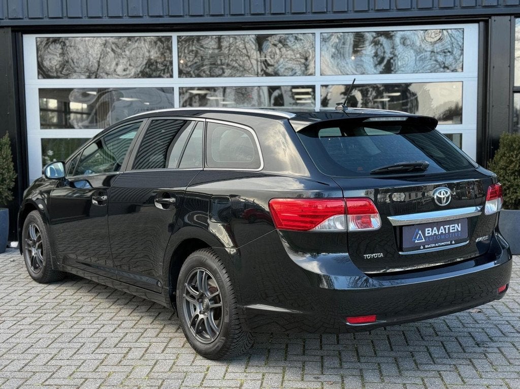 Toyota Avensis Wagon 1.8 VVTi Facelift|2e eig.|Camera|BT|Cru, Auto's, Avensis, 4 cilinders, Handgeschakeld, 500 kg