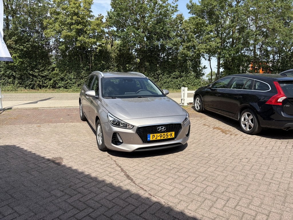 Hyundai i30 Wagon 1.4 T-GDI Comfort CAMERA CARPLAY CLIMA NAV, Voorwielaandrijving, Stof, 4 cilinders, Origineel Nederlands