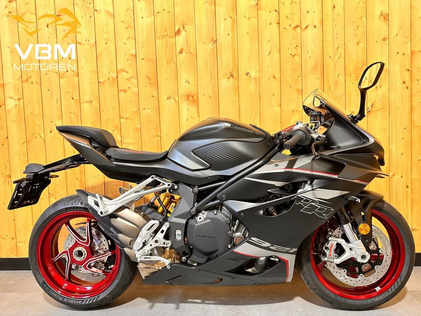 QJMotor SRK 921 RR SRK921RR QJ Motor MV Agusta SRK-921, Motoren, 4 cilinders, Motorrijbewijs A, Bedrijf, Super Sport