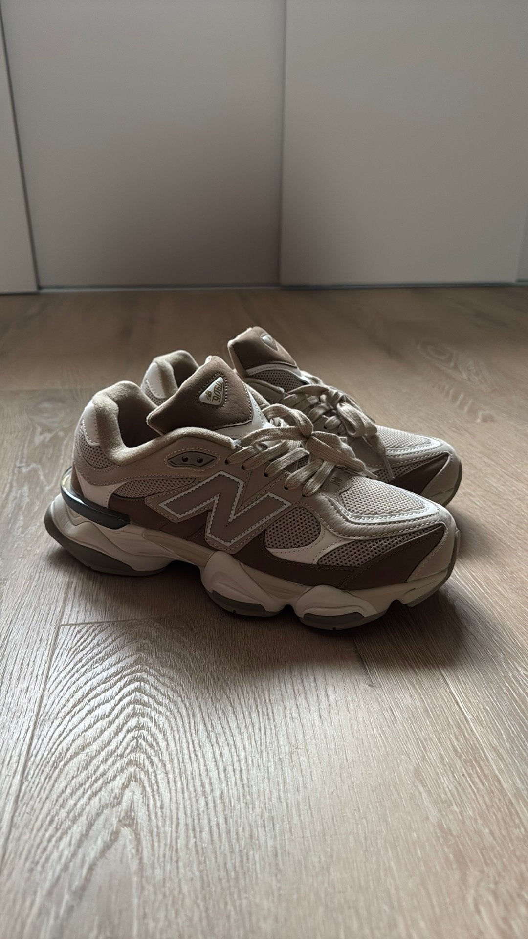 Replica New Balance 9060 43 (valt als 41/41,5), Kleding | Dames, Schoenen, Beige, Nieuw, Ophalen of Verzenden, Sneakers of Gympen
