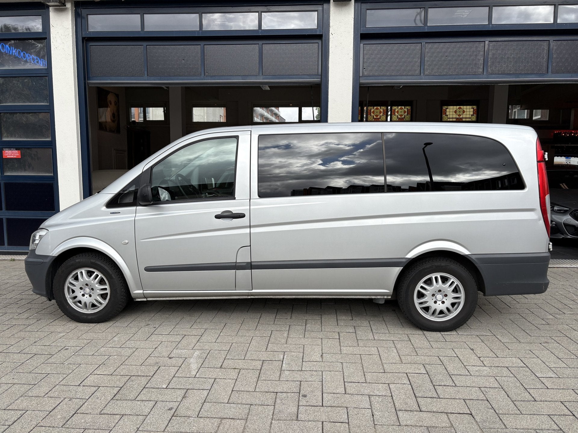 Mercedes-Benz Vito 116 CDI 320 Lang 8-PERSOONS/NIEUWSTAAT, Auto's, Euro 5, Achterwielaandrijving, Gebruikt, 2000 kg
